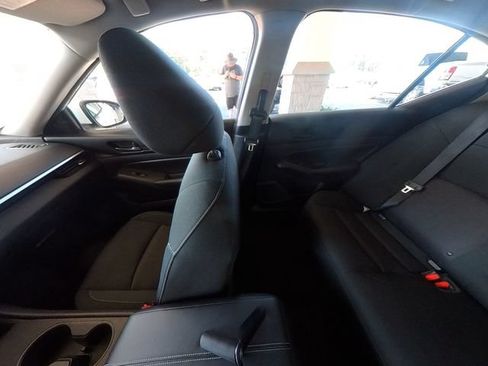 Used 2023 Nissan Altima 2.5 S FWD image 32