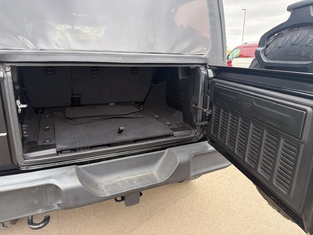 Used 2021 Jeep Wrangler Unlimited Sport AWD/4WD image 31