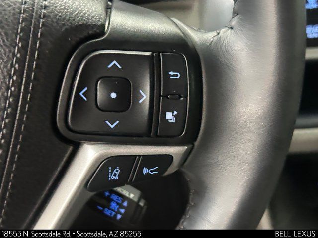 Used 2019 Toyota Highlander Limited AWD/4WD image 29