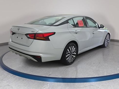 Certified 2024 Nissan Altima 2.5 SV FWD image 5