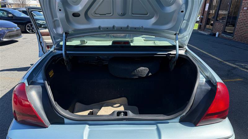 Used 2009 Mercury Grand Marquis LS RWD image 19