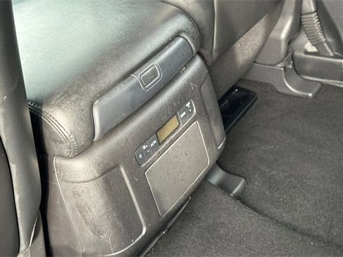 Used 2024 Nissan Armada SV image 17