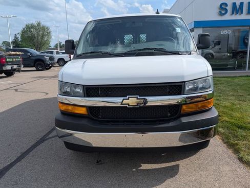 Used 2024 Chevrolet Express 2500 w/ Driver Convenience Package image 3
