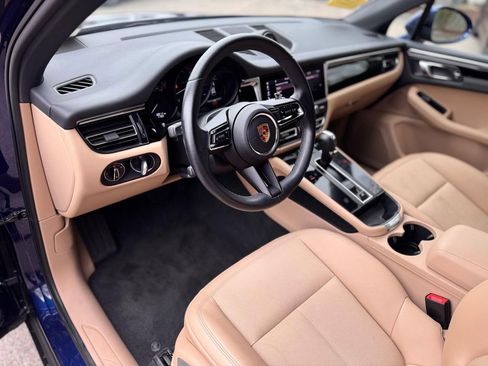 Used 2023 Porsche Macan AWD/4WD image 14