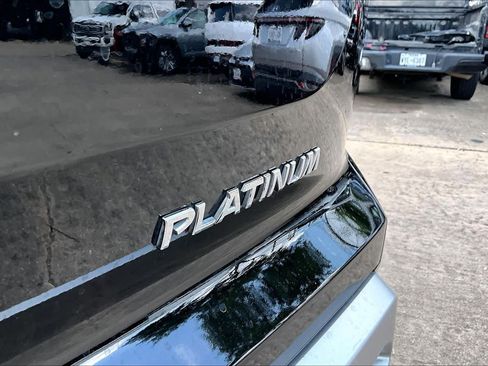 Used 2025 Nissan Pathfinder Platinum w/ Cargo Package FWD image 10