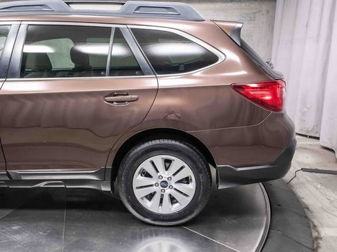 Used 2019 Subaru Outback 2.5i Premium AWD/4WD image 8
