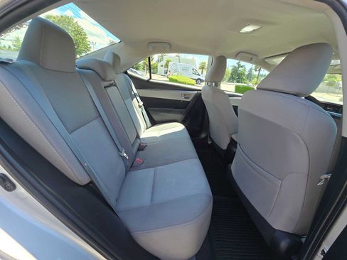 Used 2016 Toyota Corolla LE FWD image 12