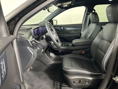 Used 2026 Buick Enclave Sport Touring w/ Power Package FWD image 11