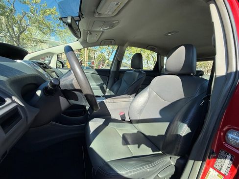 Used 2012 Toyota Prius V Five FWD image 12