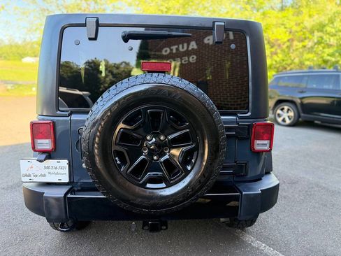 Used 2016 Jeep Wrangler Sport AWD/4WD image 5