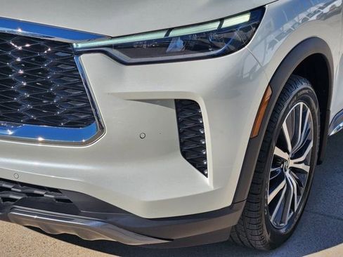 Used 2023 INFINITI QX60 Sensory w/ Vision Package image 16