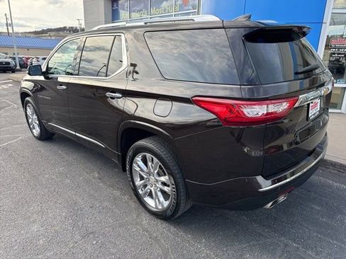 Used 2018 Chevrolet Traverse High Country AWD/4WD image 3