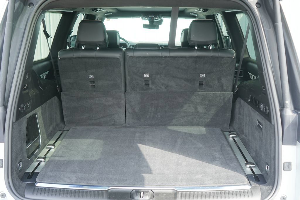Used 2025 Jeep Grand Wagoneer L Series II Obsidian w/ Quick Order Packagew 28T AWD/4WD image 8