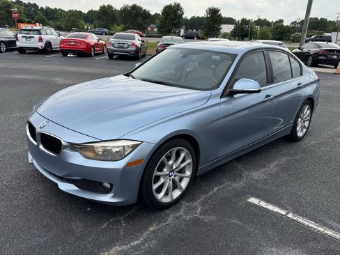 Used 2014 BMW 320i Sedan RWD image 3