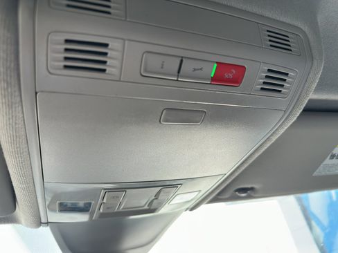 Used 2024 Volkswagen Tiguan SE image 26