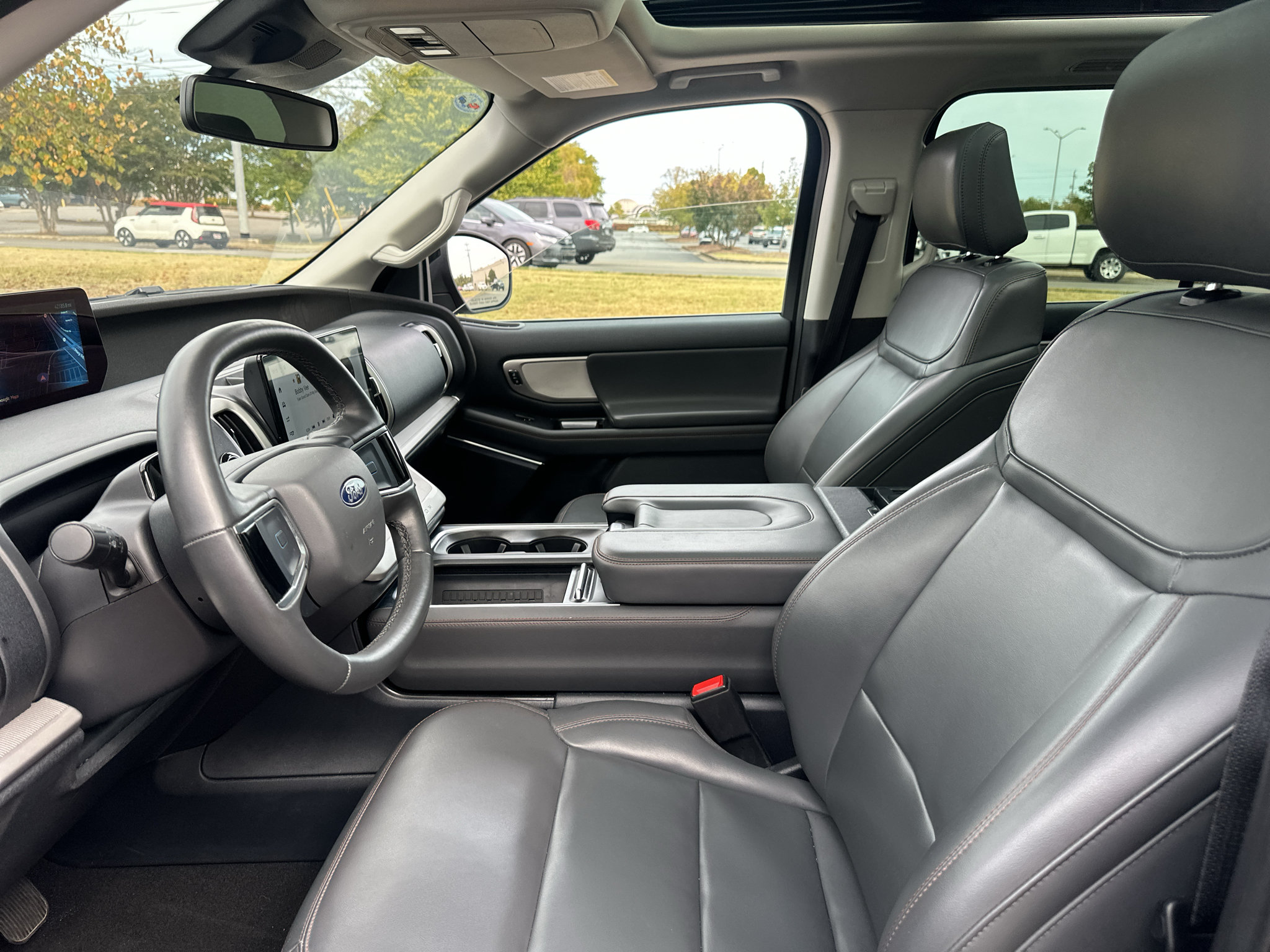 Used 2025 Ford Expedition Active AWD/4WD image 20