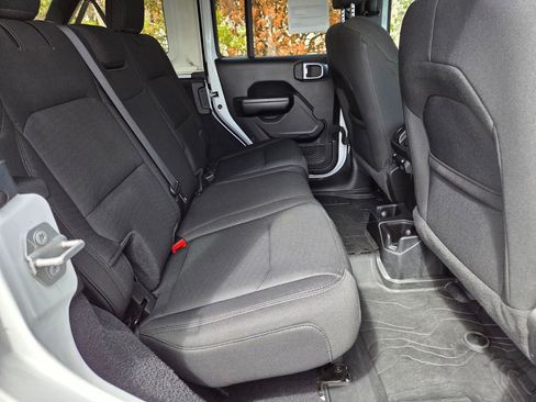 Used 2021 Jeep Wrangler Unlimited Willys image 13