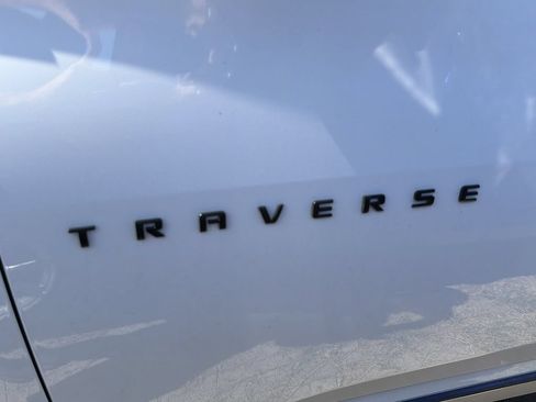 Used 2019 Chevrolet Traverse Premier w/ LPO, Blackout Package FWD image 7