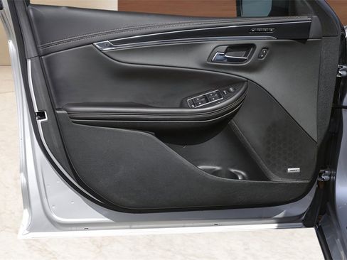 Used 2020 Chevrolet Impala Premier w/ Premier Confidence Package image 23