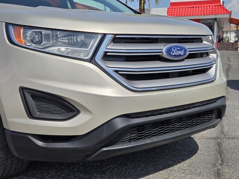 Used 2017 Ford Edge SE FWD image 5