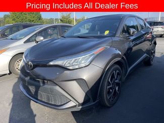 Used 2021 Toyota C-HR XLE FWD video 1