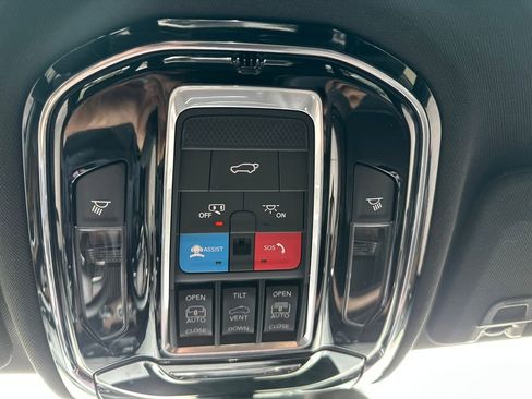 Used 2022 Jeep Grand Cherokee Summit w/ Adv Protech Group IV image 28