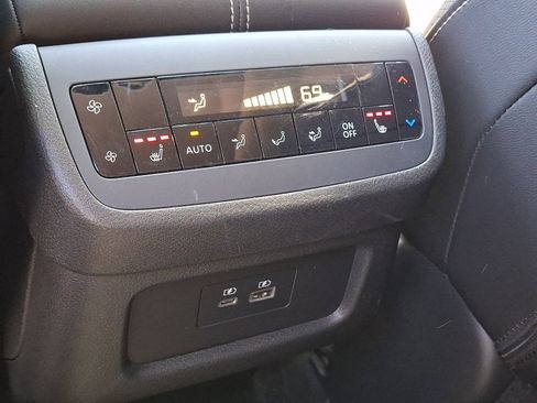 Certified 2024 Nissan Pathfinder SL w/ SL Premium Package AWD/4WD image 12