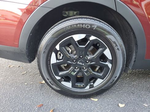 Certified 2024 Kia Sorento S image 7