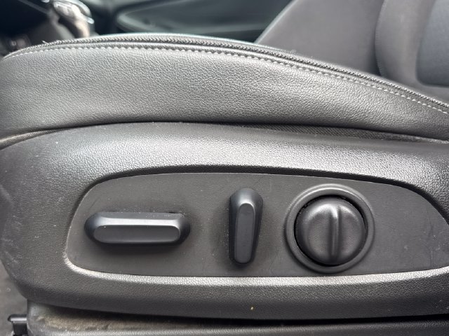 Used 2020 Buick Encore GX Preferred w/ Sport Touring Package FWD image 19