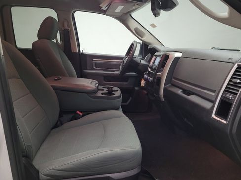 Used 2015 RAM 1500 Classic SLT AWD/4WD image 21