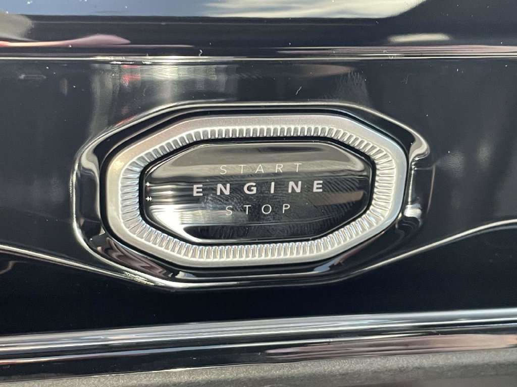 New 2027 Jeep Grand Cherokee Altitude RWD image 41