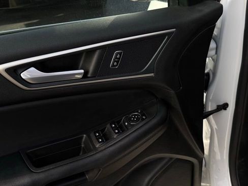 Used 2023 Ford Edge SEL w/ Convenience Package image 11