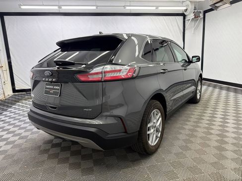 Used 2024 Toyota RAV4 XSE w/ Weather Package AWD/4WD image 38