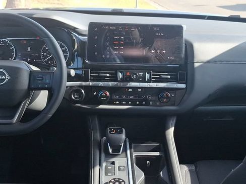 Certified 2026 Nissan Pathfinder SV AWD/4WD image 18