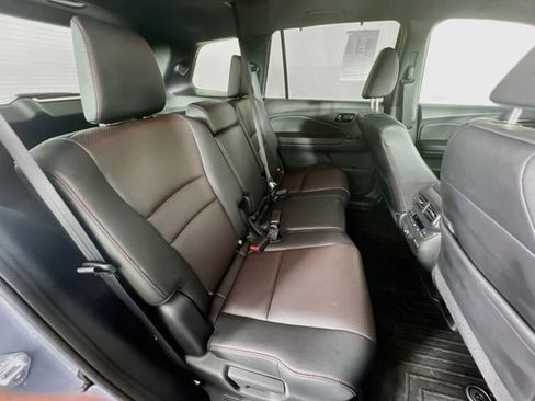 Certified 2024 Honda Passport Black Edition image 29
