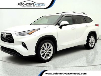 Used 2023 Toyota Highlander Limited