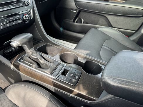 Used 2017 Kia Optima EX w/ Premium Package image 23