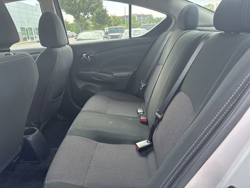 Used 2019 Nissan Versa SV FWD image 9