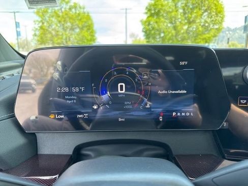 New 2026 Chevrolet Traverse Z71 w/ Driver Confidence Package AWD/4WD image 23