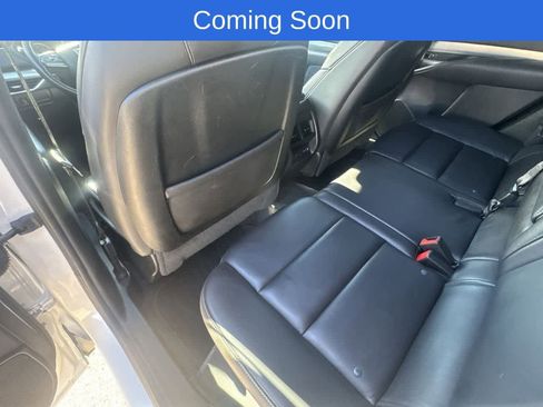 Used 2020 Cadillac XT4 Premium Luxury w/ Cold Weather Package image 18