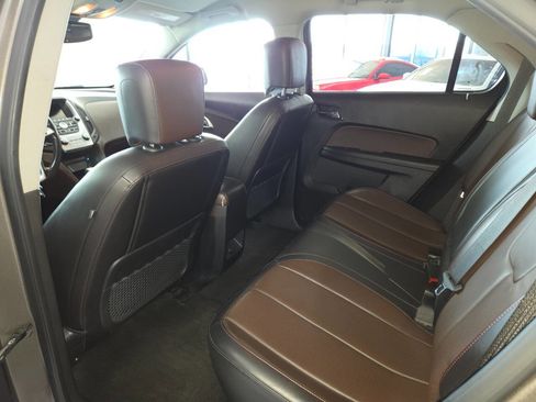 Used 2010 Chevrolet Equinox LT w/ Chrome Appearance Package FWD image 21