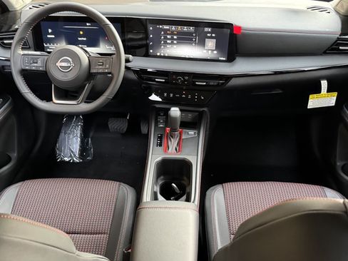 New 2026 Nissan Kicks SR w/ Cold Weather Package AWD/4WD image 19
