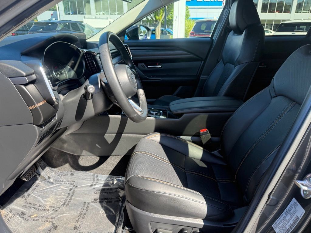 Used 2025 MAZDA CX-50 AWD 2.5 S w/ Cargo Package image 13