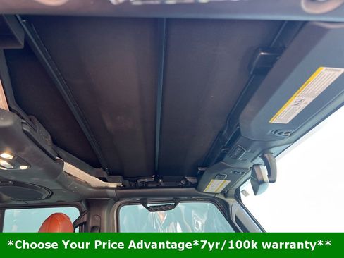 Certified 2022 Jeep Gladiator Willys image 32