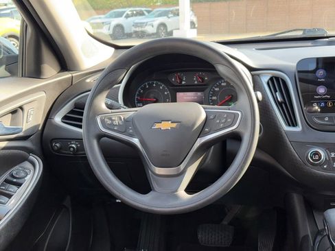 Used 2023 Chevrolet Malibu LT image 25