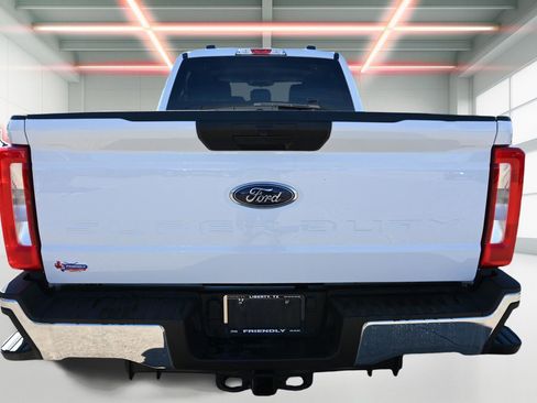 Used 2025 Ford F250 XLT AWD/4WD image 25