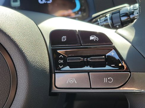 Used 2026 Hyundai Elantra Sport FWD image 13