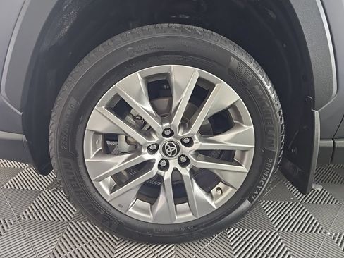 Used 2024 Toyota RAV4 XLE Premium FWD image 7