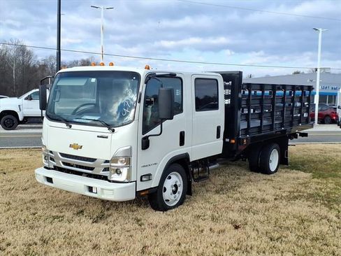 New 2025 Chevrolet Low Cab Forward image 4