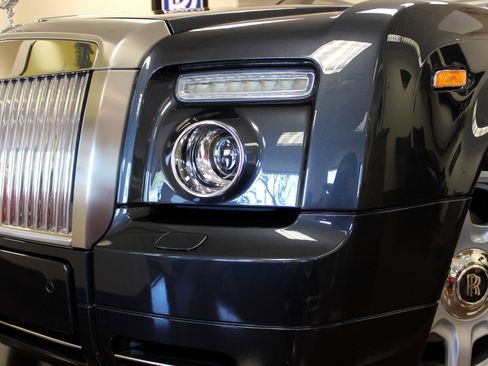 Used 2009 Rolls-Royce Phantom Drophead Coupe RWD image 3